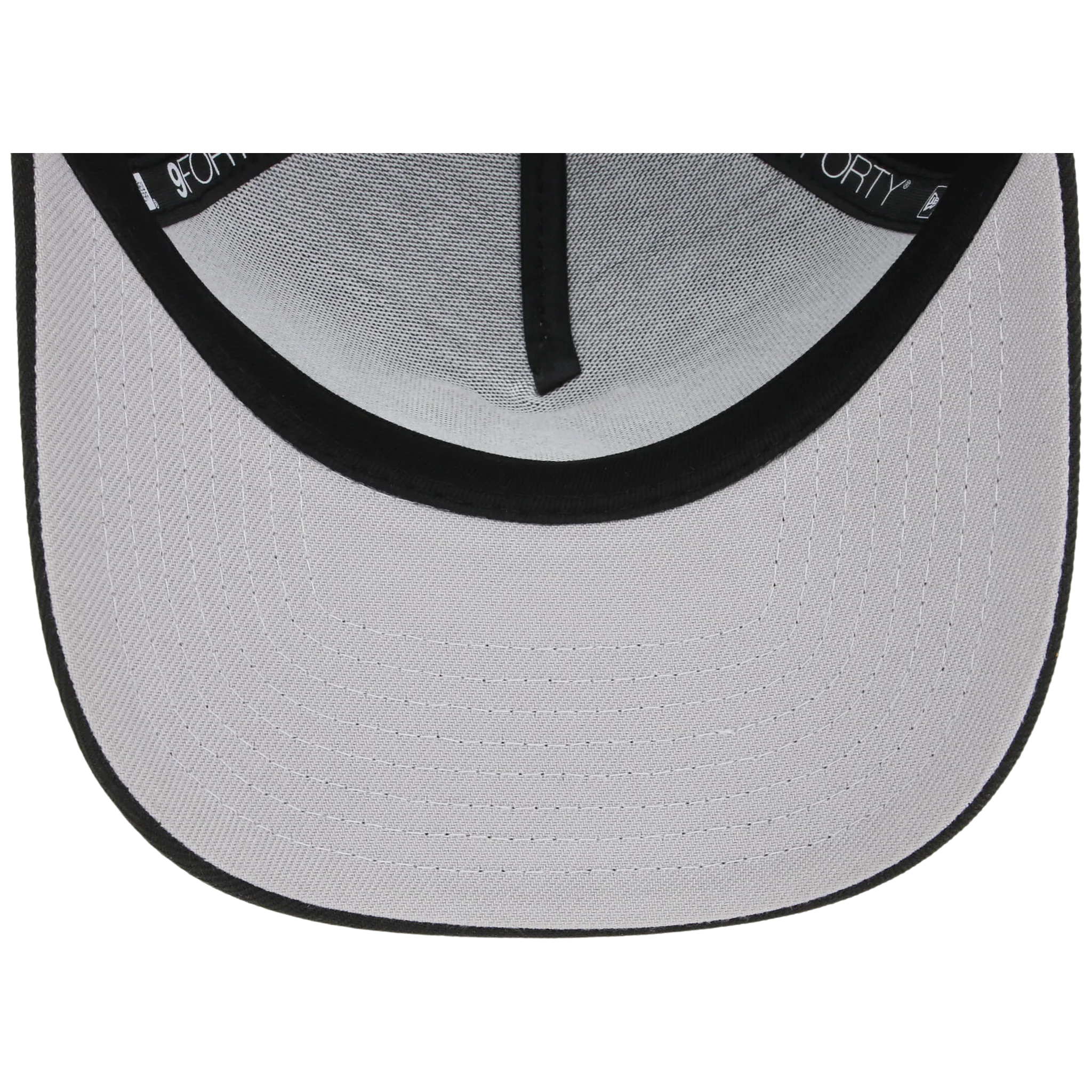 Atlanta Braves Women's New Era 9FORTY Black x Cheetah A-Frame - Image 2