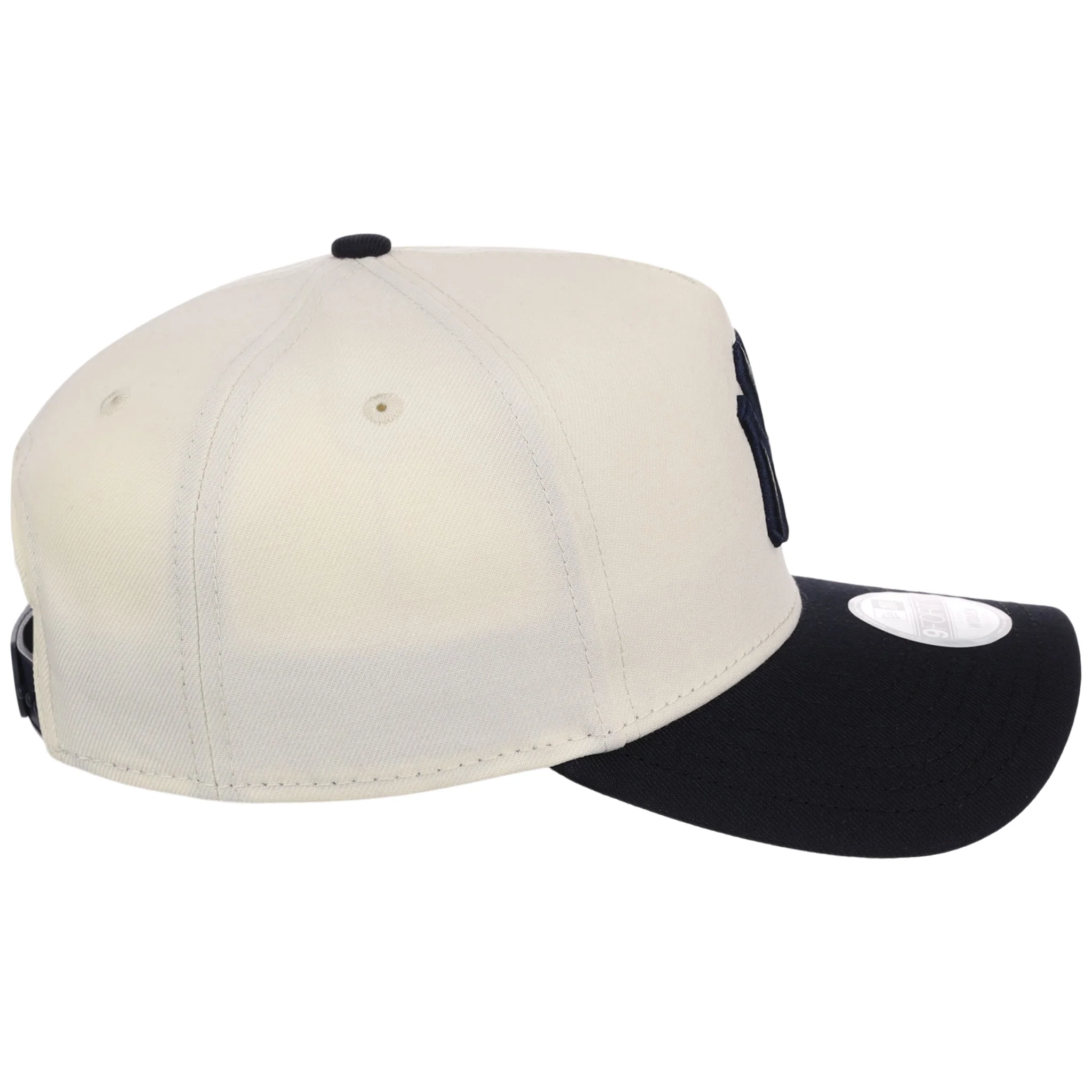 New York Yankees Women's New Era 9FORTY Chrome OTC A-Frame - Image 2