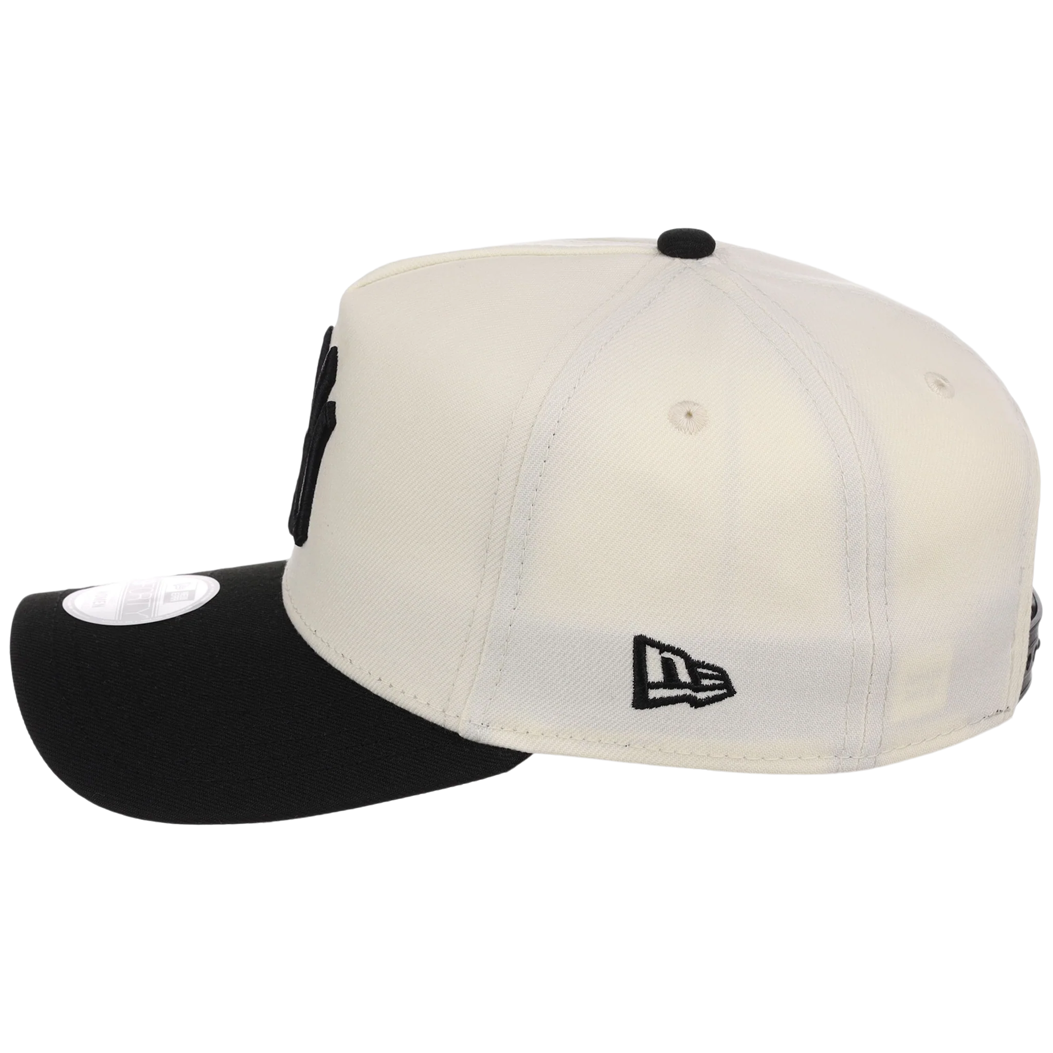 New York Yankees Women's New Era 9FORTY Chrome x Black A-Frame - Image 6